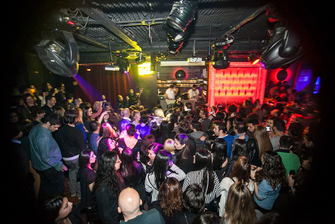 Istanbul's Nightlife: From Traditional Taverns to Cutting-Edge Clubs