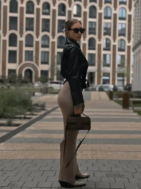 Alexandra escort in Paris