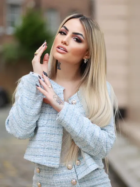 Alyssa escort in Berlin