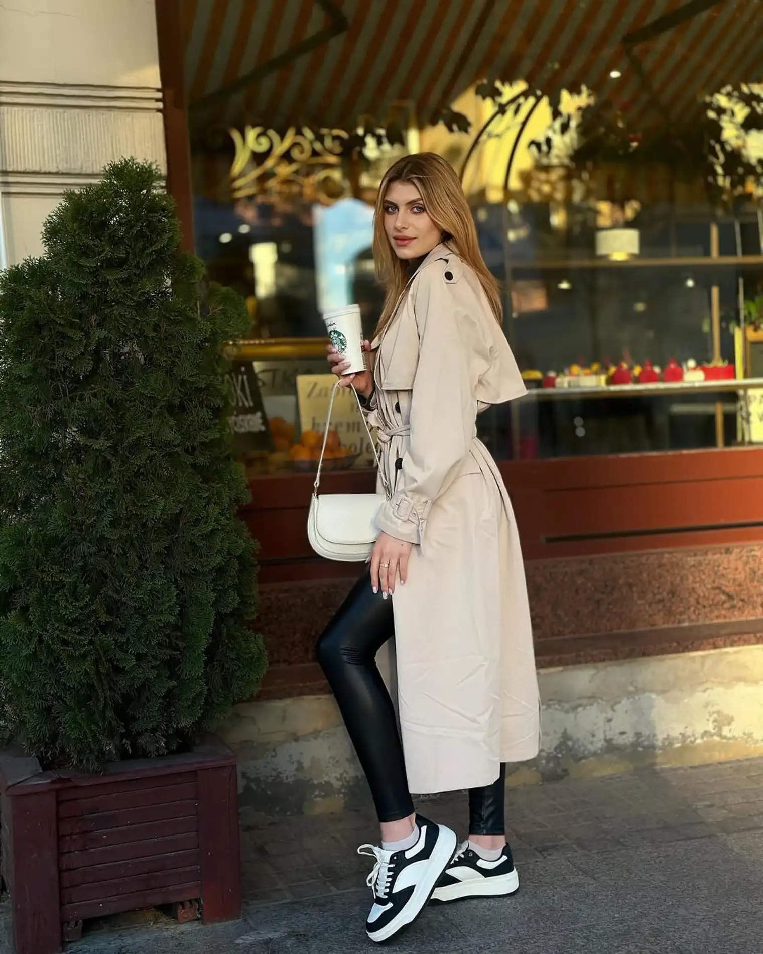 Arabella escort in Paris
