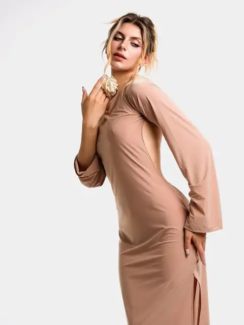 Arabella escort in Paris