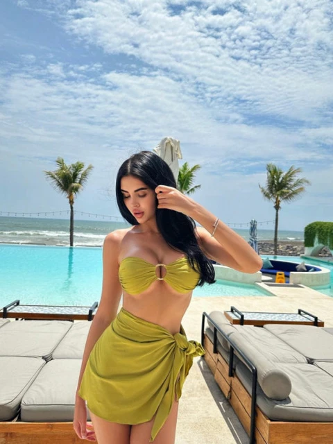 Briony escort in Berlin