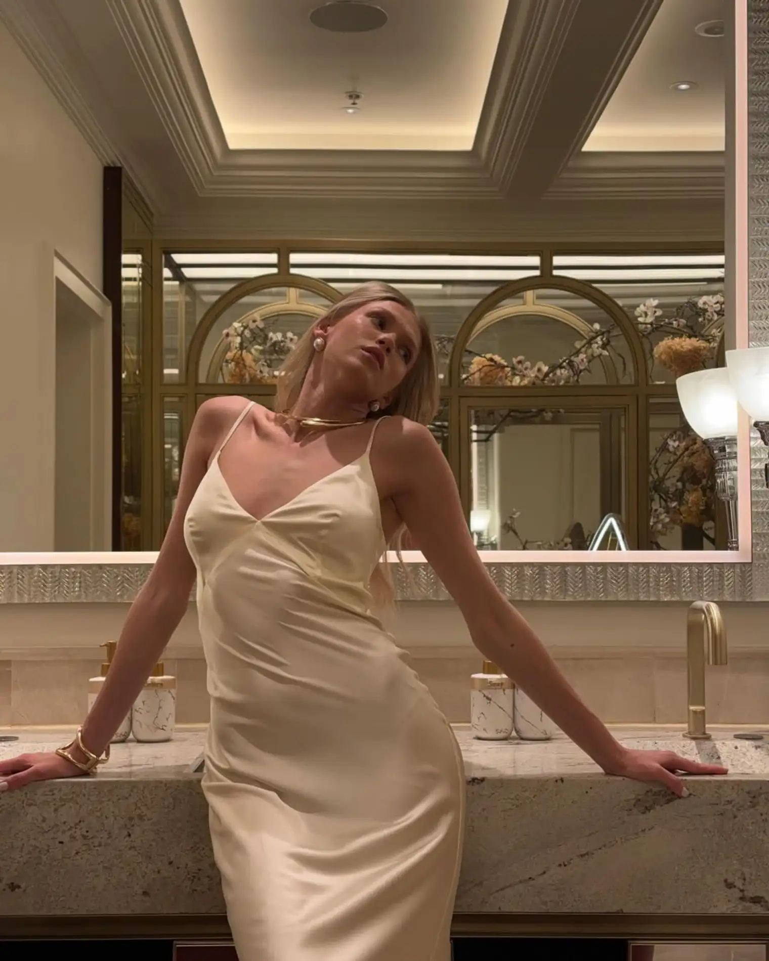 Caroline escort in Paris