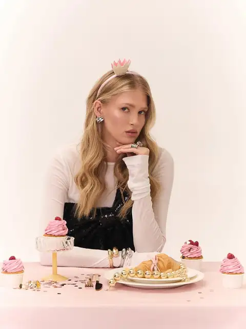 Caroline escort in Paris