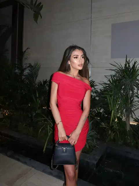 Cecilia escort in Paris