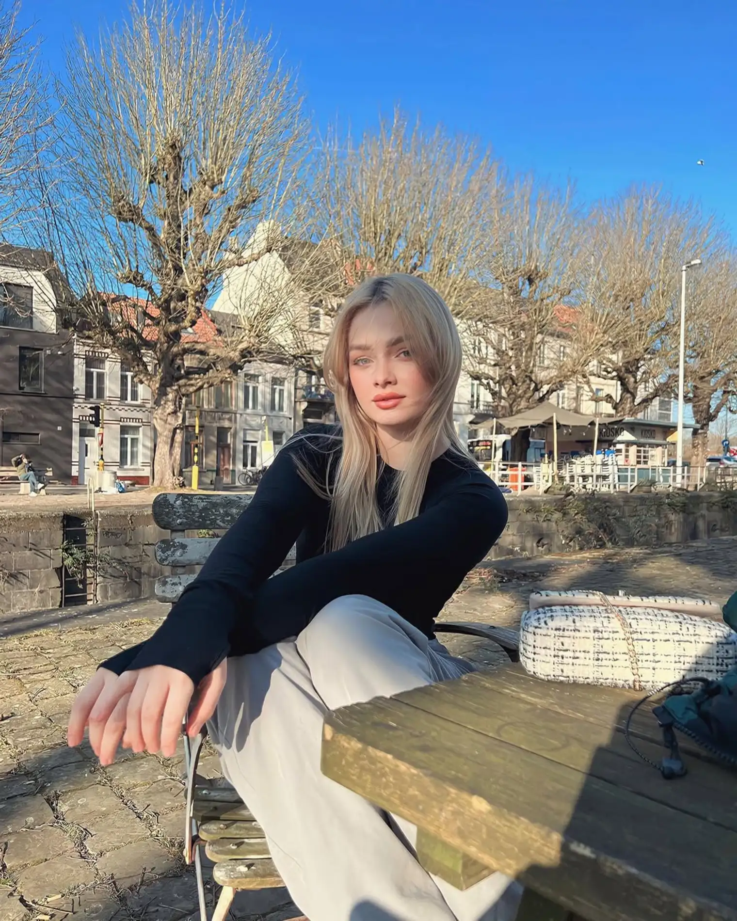 Charlotte escort in Paris