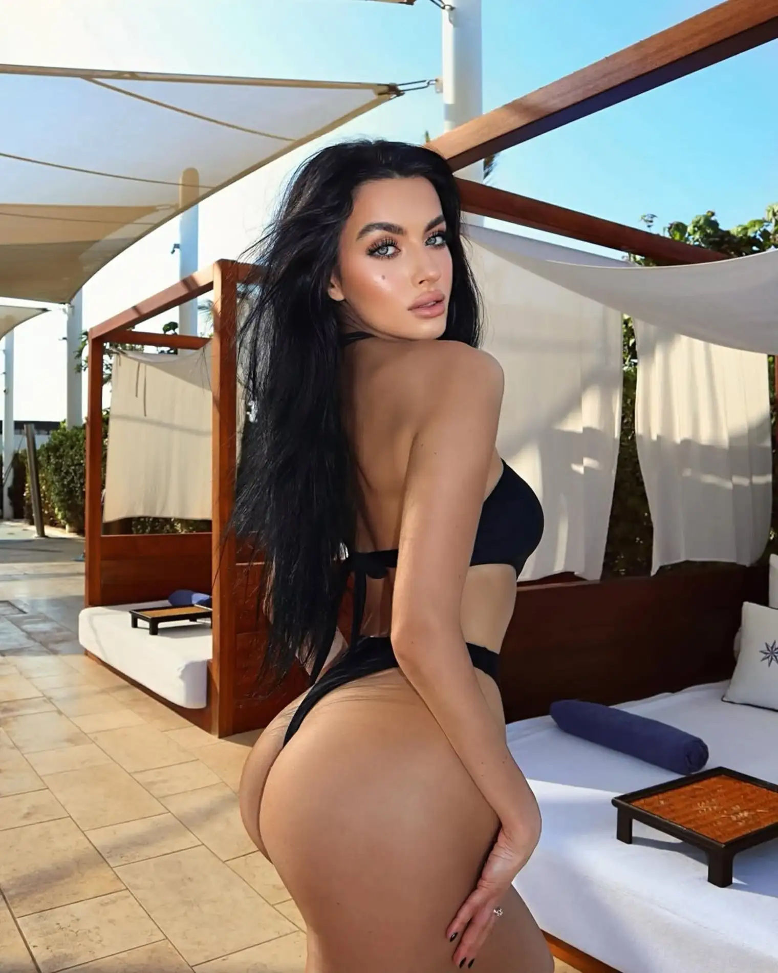 Estelle escort in Paris