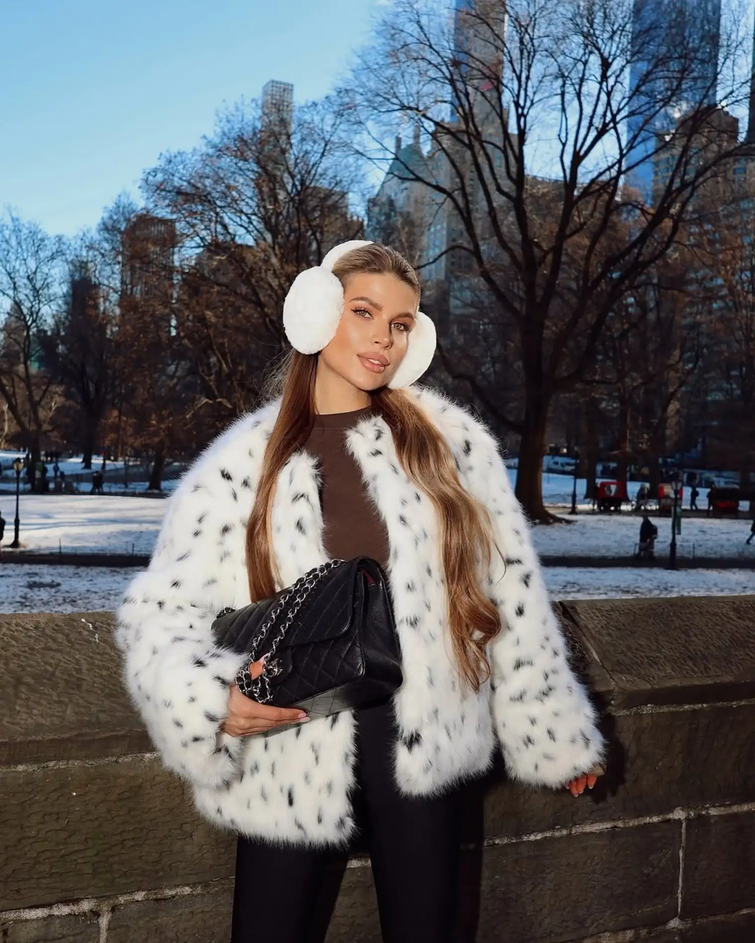 Evelyn escort in Paris
