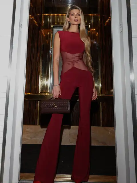 Evelyn escort in Paris