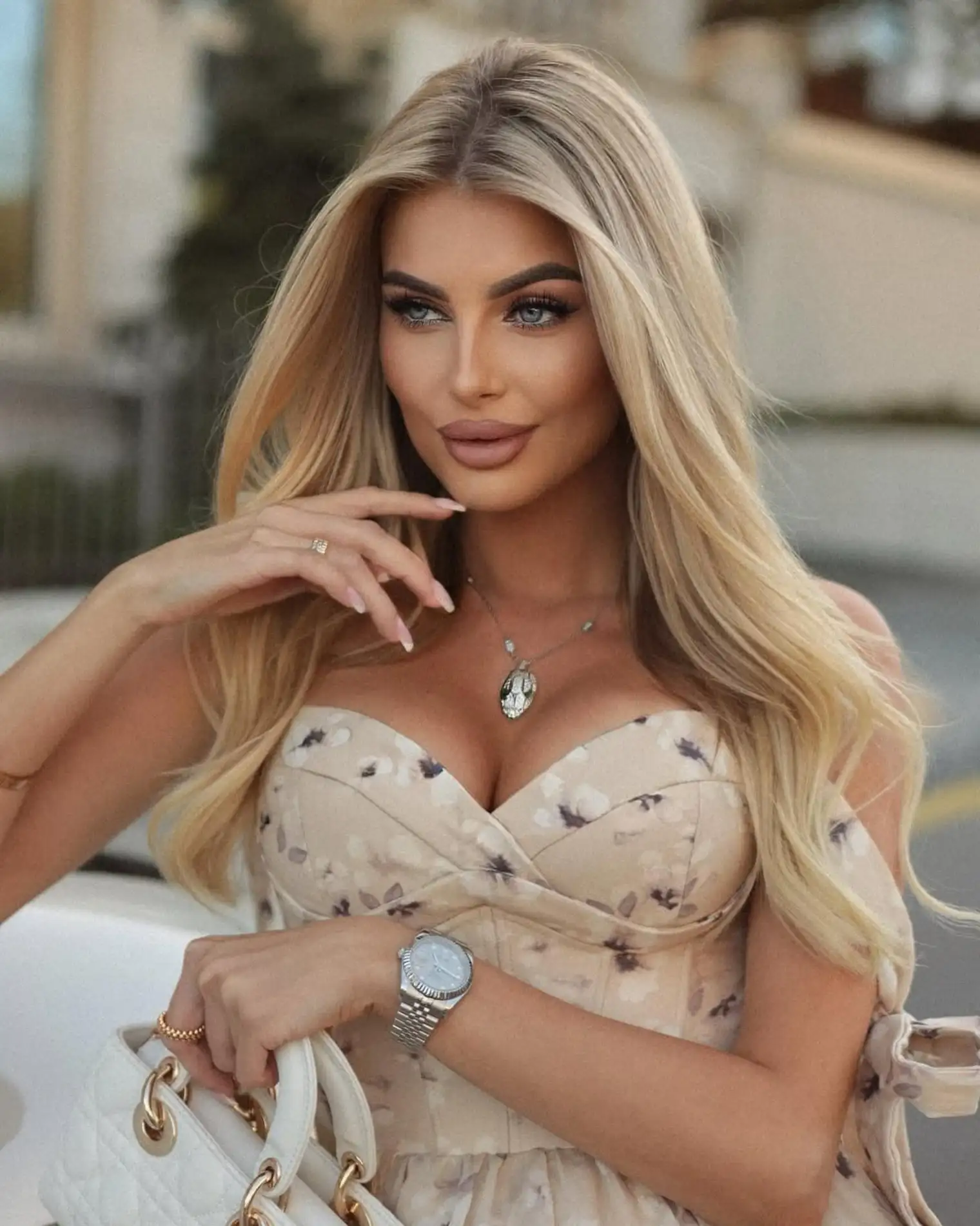 Grace escort in Paris