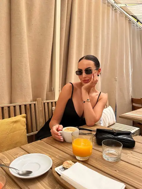 Juliette escort in Paris