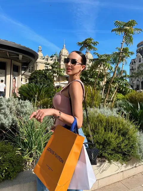 Juliette escort in Paris