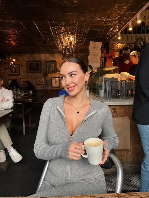 Juliette escort in Paris