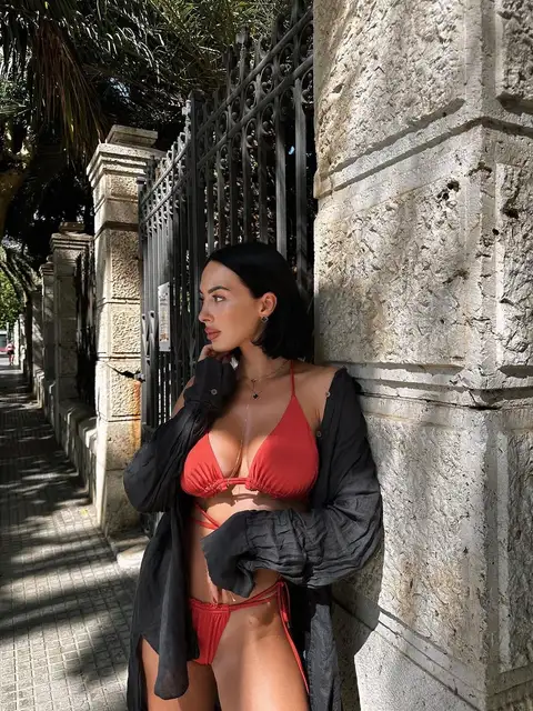 Juliette escort in Paris