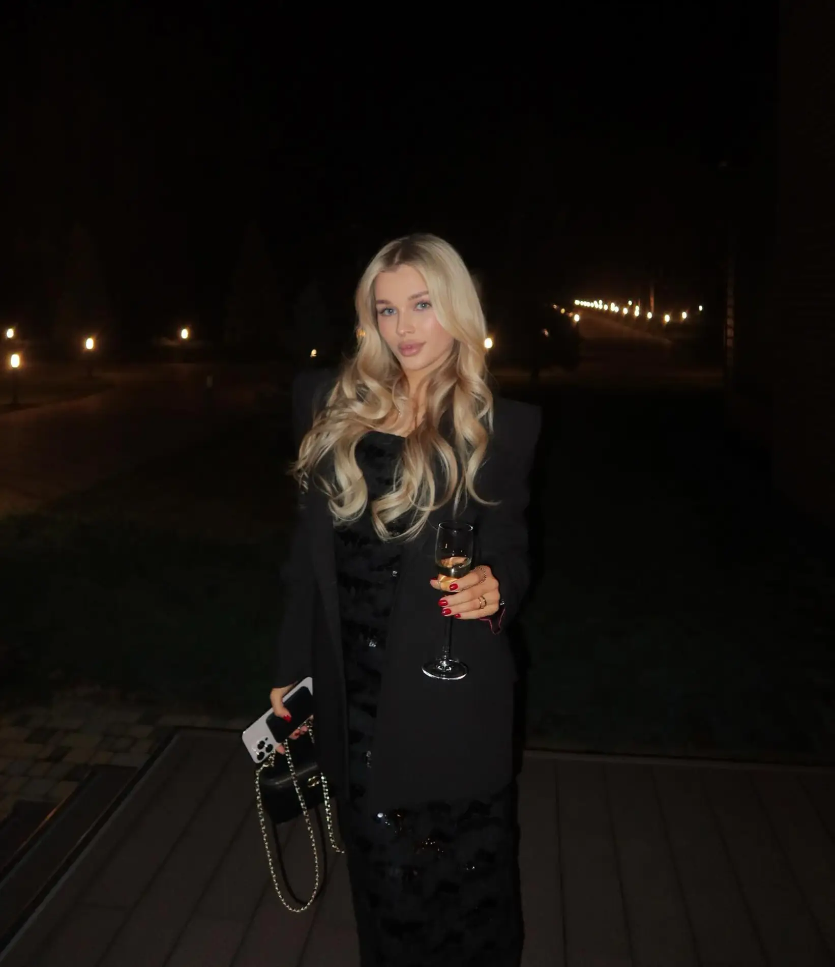 Madeleine escort in Paris