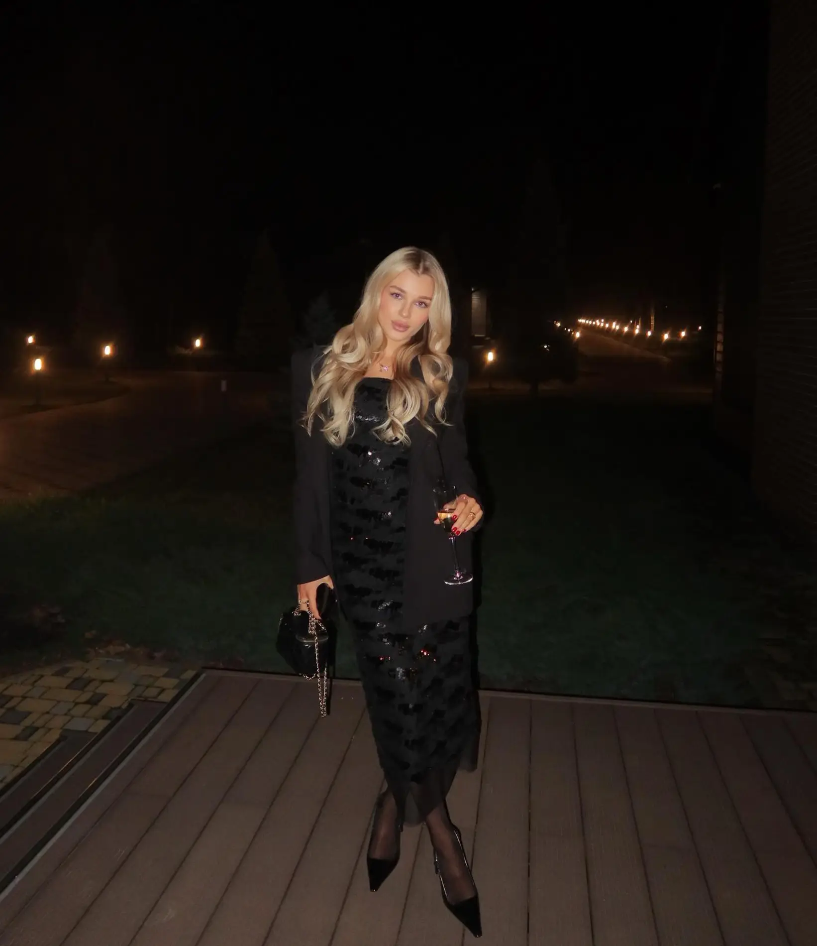 Madeleine escort in Paris