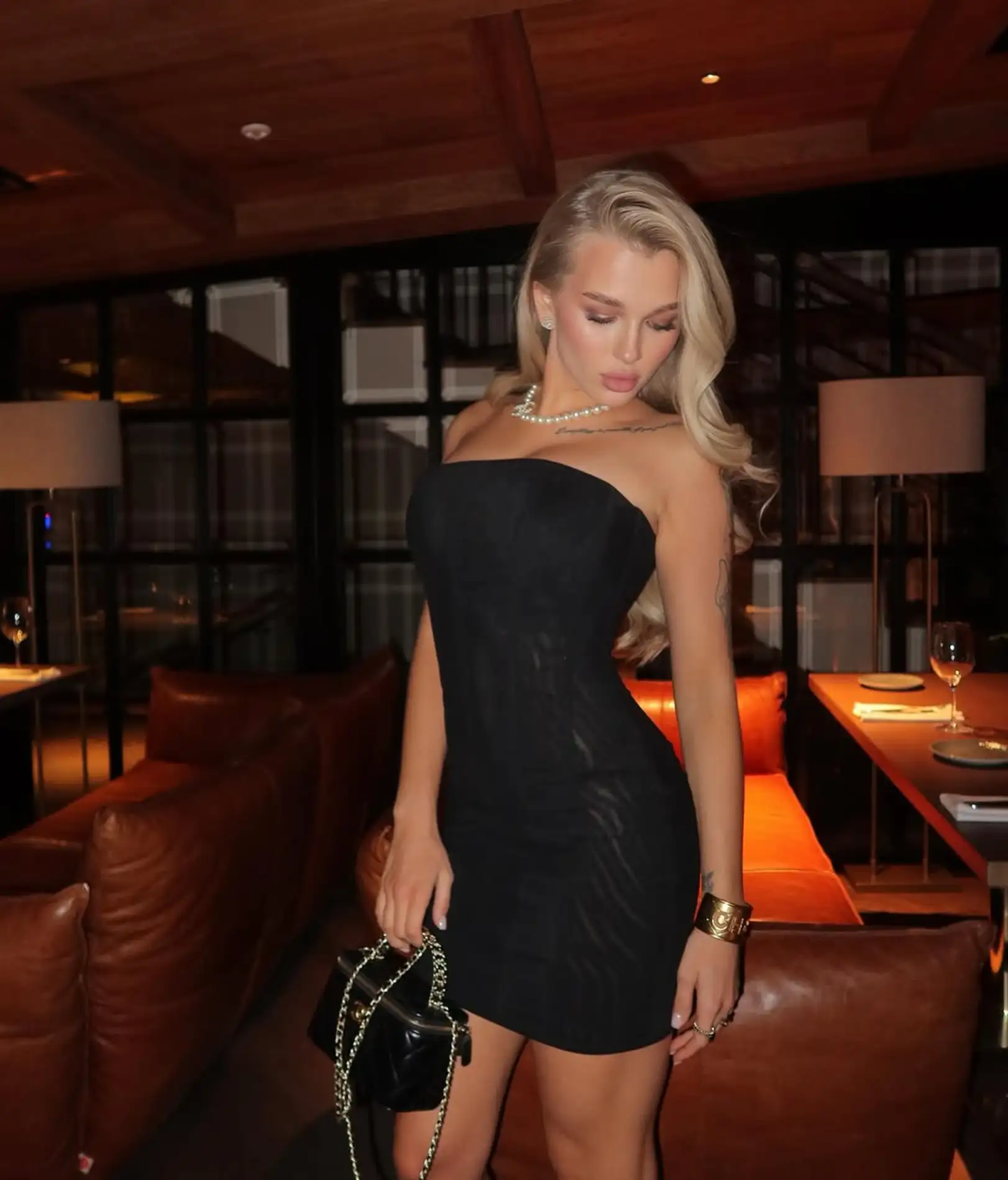 Olivia escort in Paris