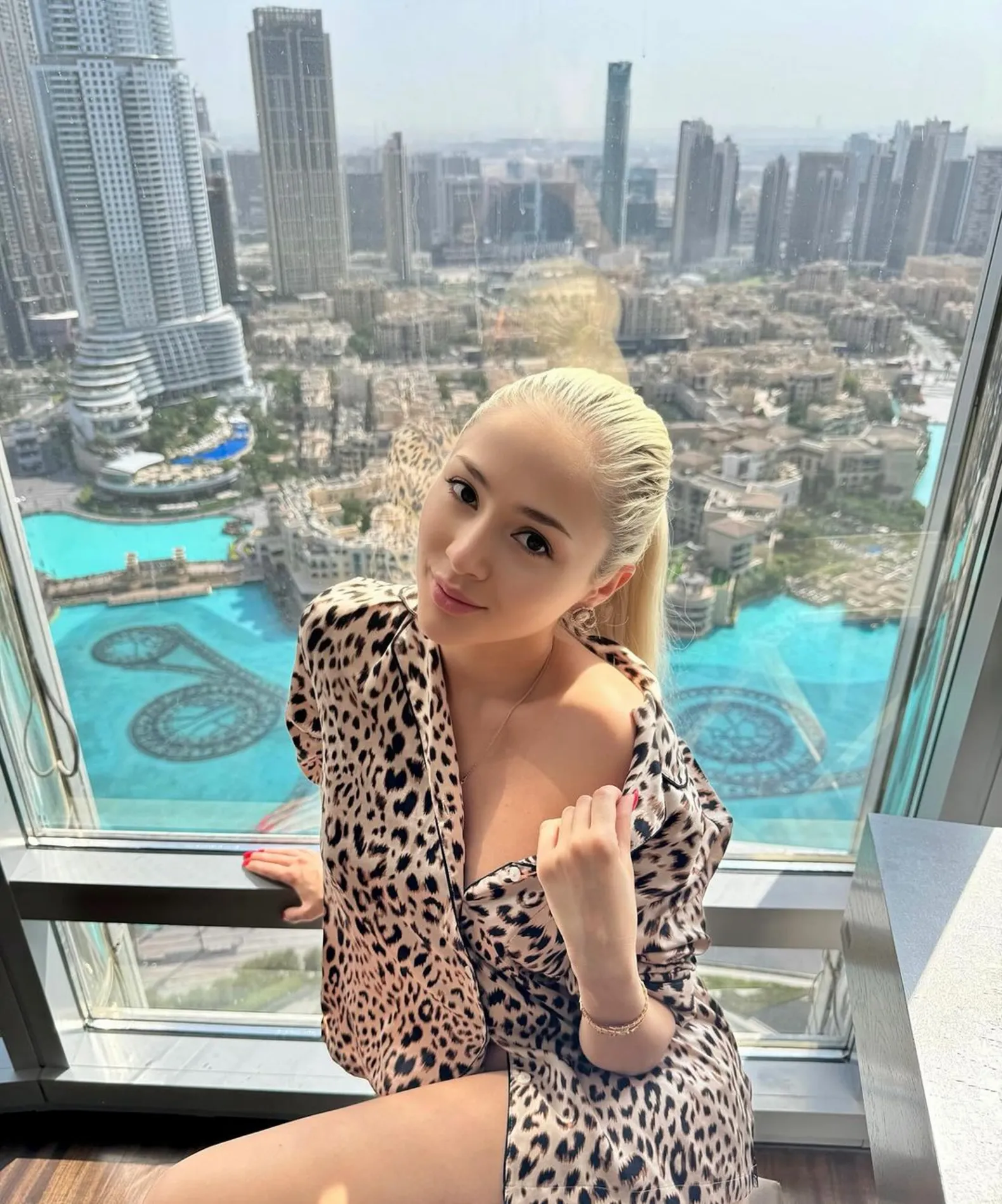 Philippa escort in Paris