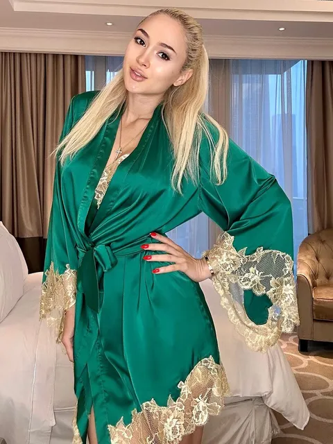 Philippa escort in Paris