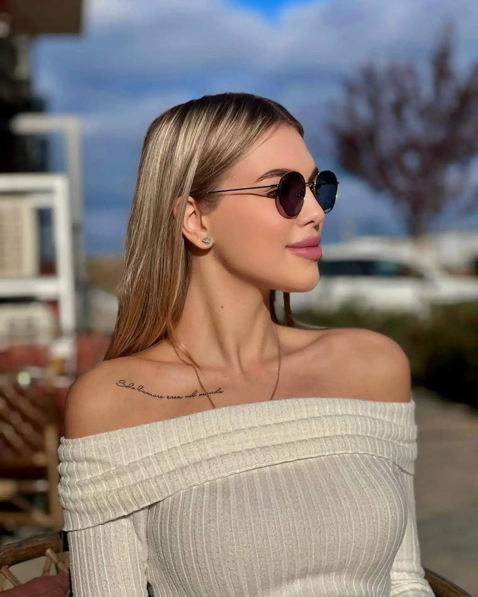 Sophia escort in Paris