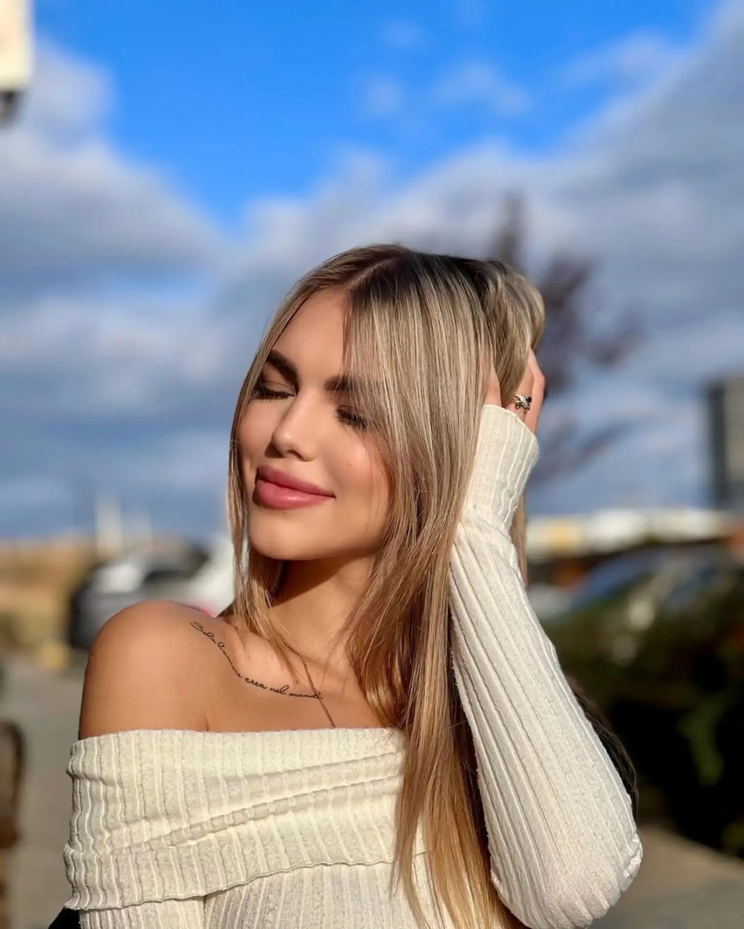 Sophia escort in Paris
