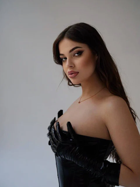 Thyra escort in London