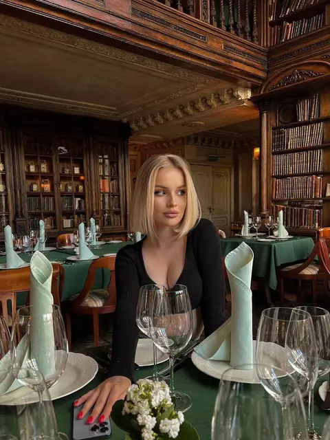 Tiffany escort in Paris