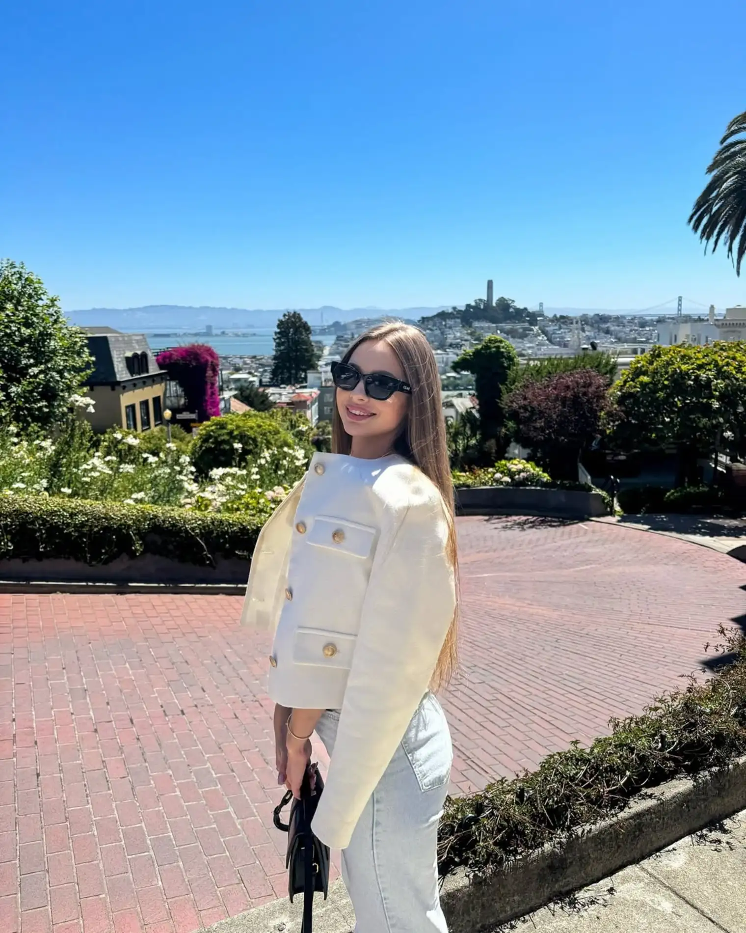 Victoria escort in Paris