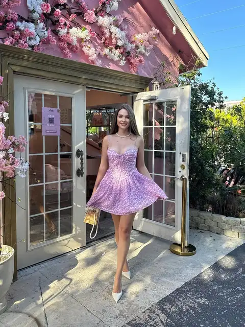 Victoria escort in Paris