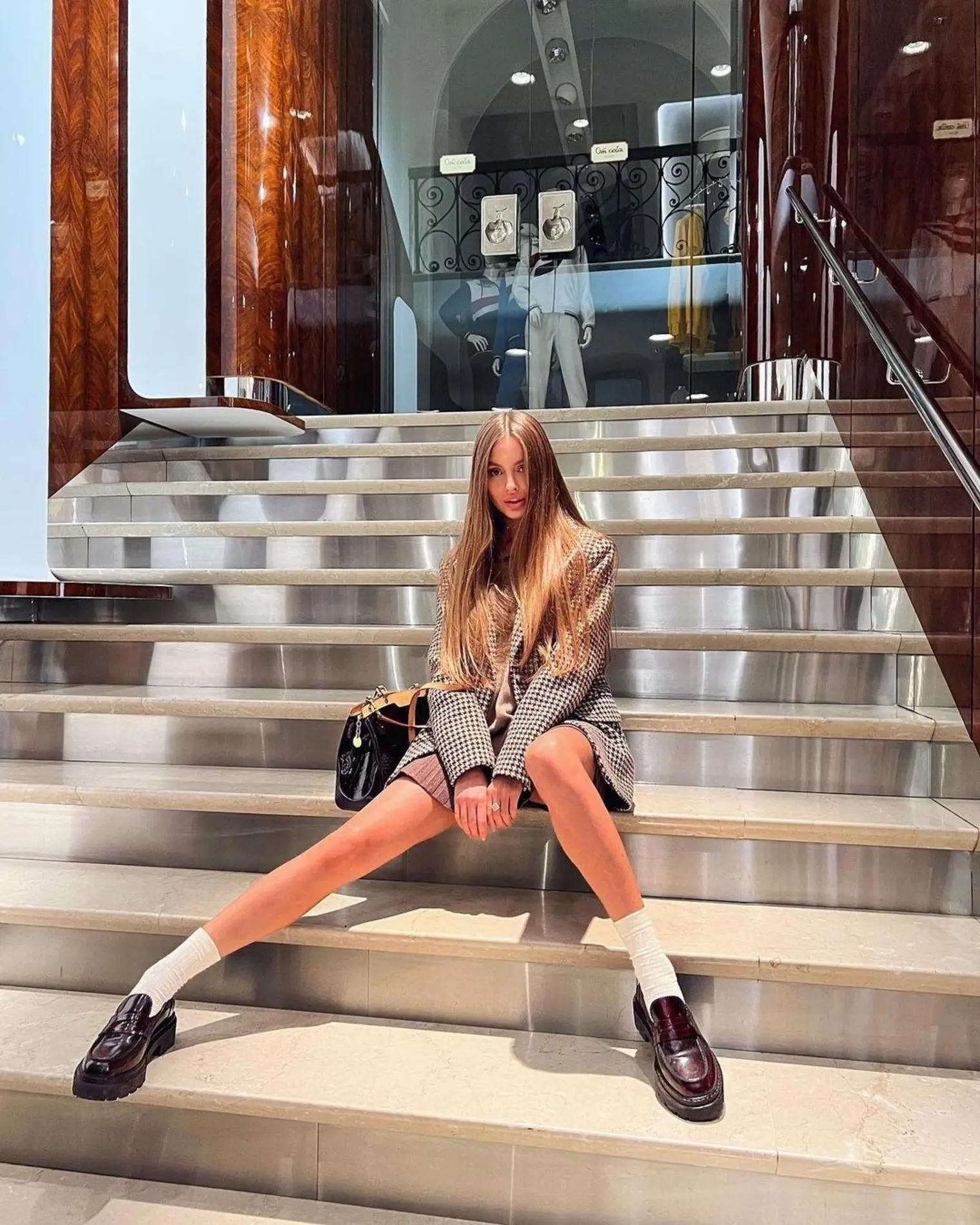 Waverly escort in Paris