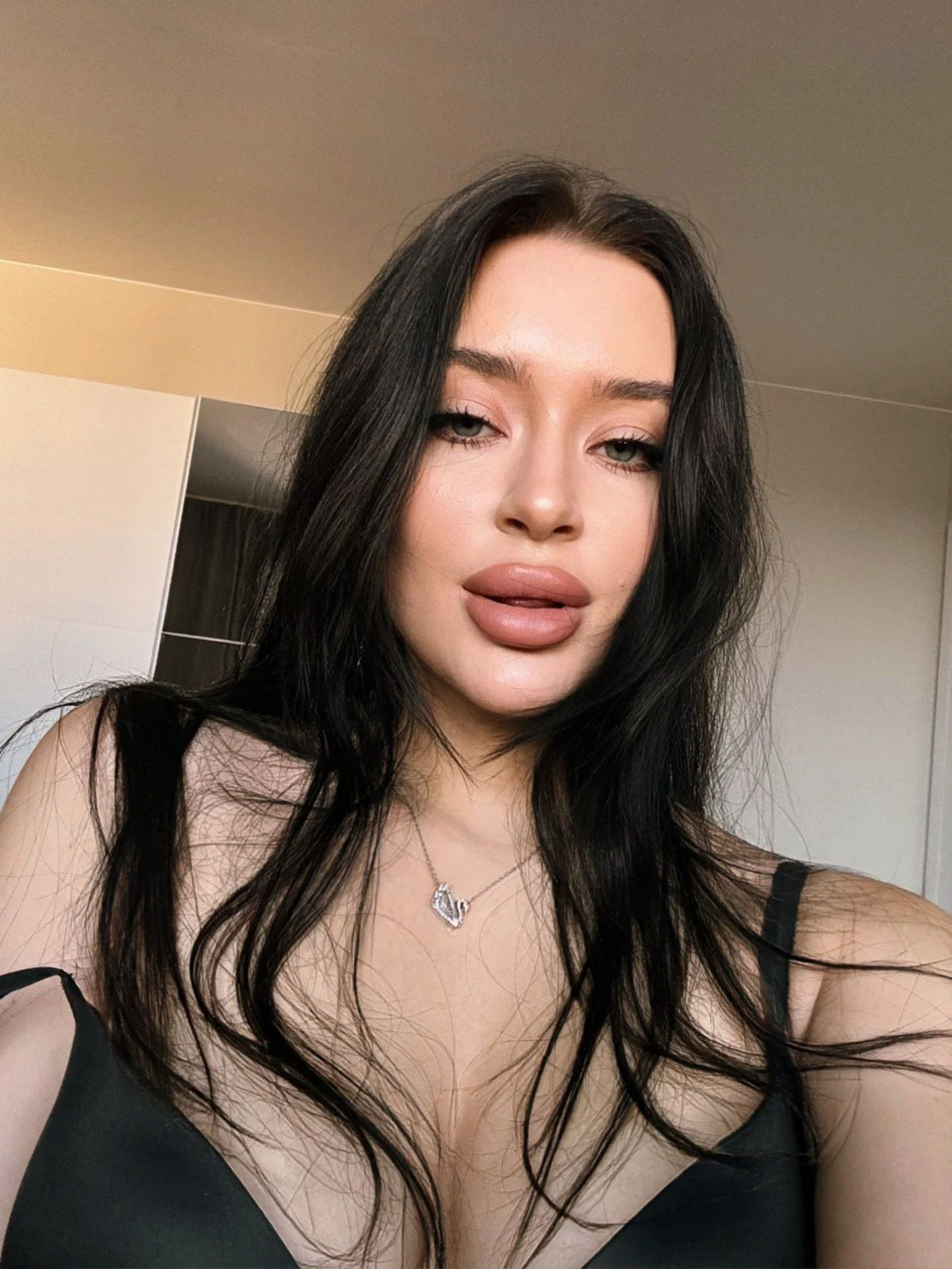 Wynona escort in London