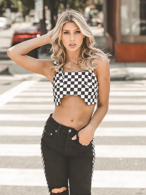 Ysabel escort in London