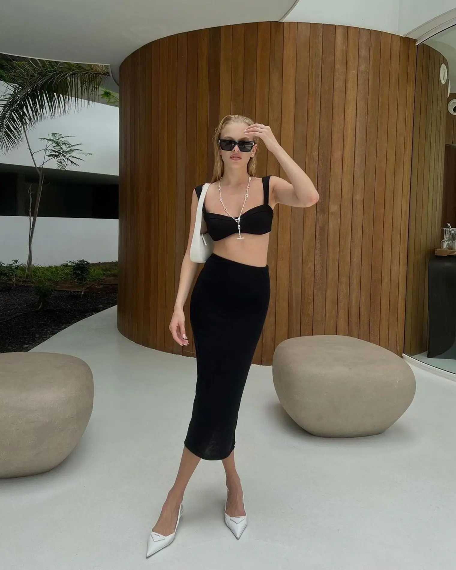 Zinnia escort in Paris