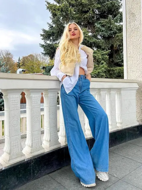 Zoelle escort in Paris